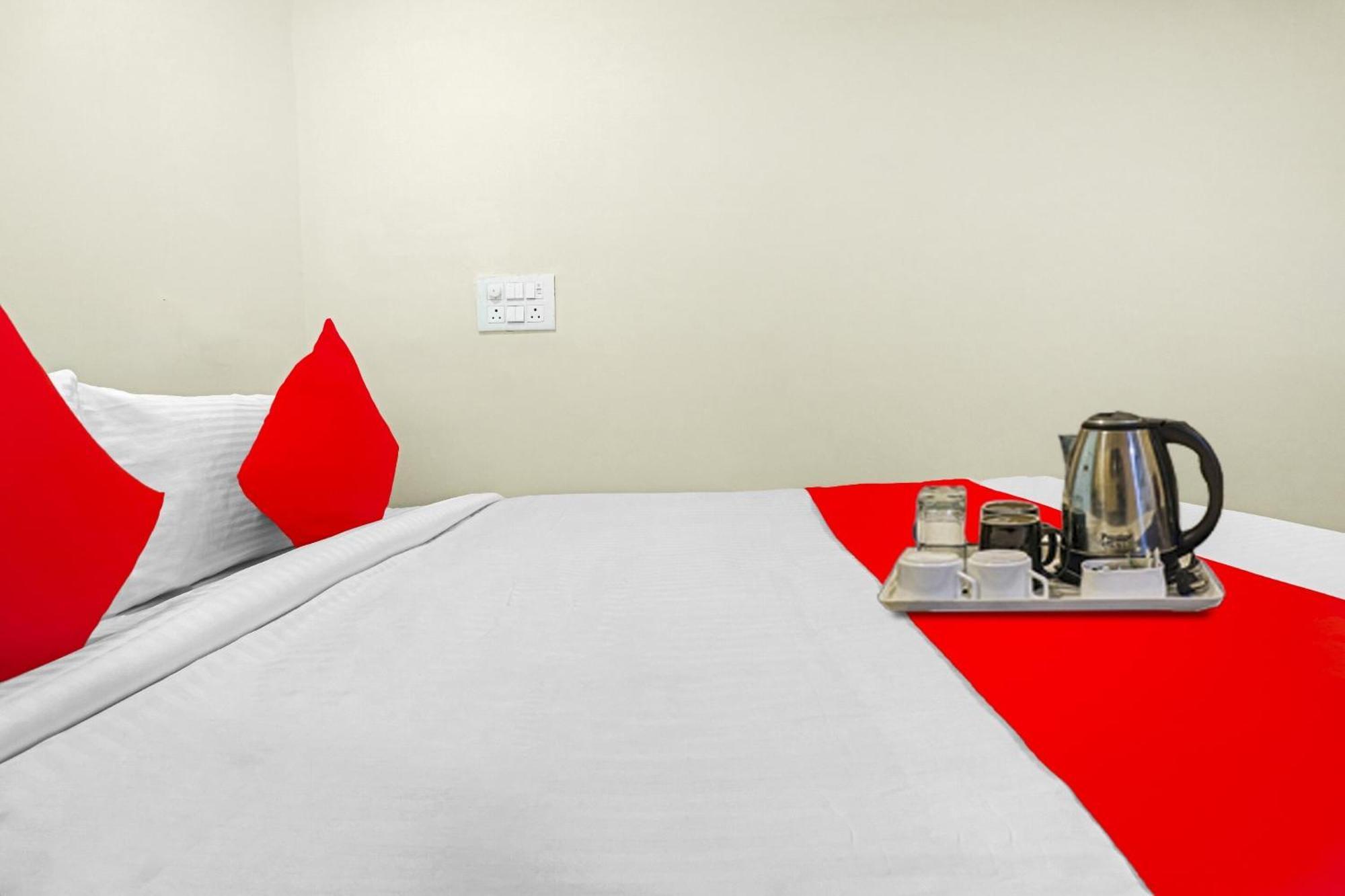 Hotel O Aayush Stay Inn Haïdarabad Extérieur photo